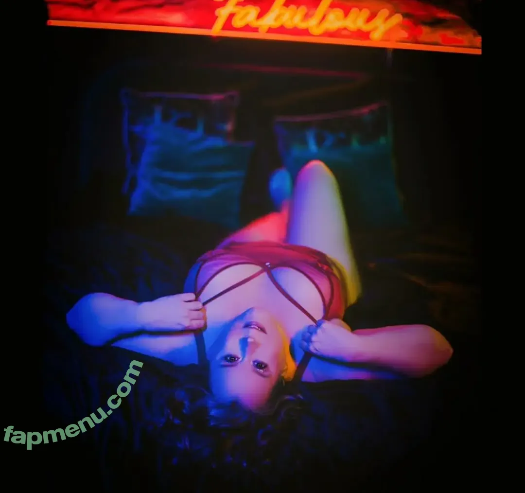 Em In Lingerie nude photo #0007 (eminlingerie)