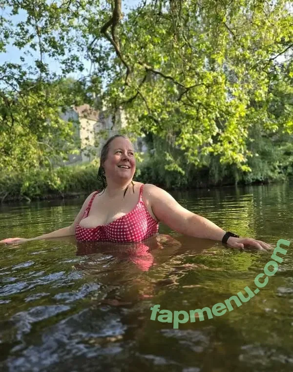 Em In Lingerie nude photo #0045 (eminlingerie / emmajg)