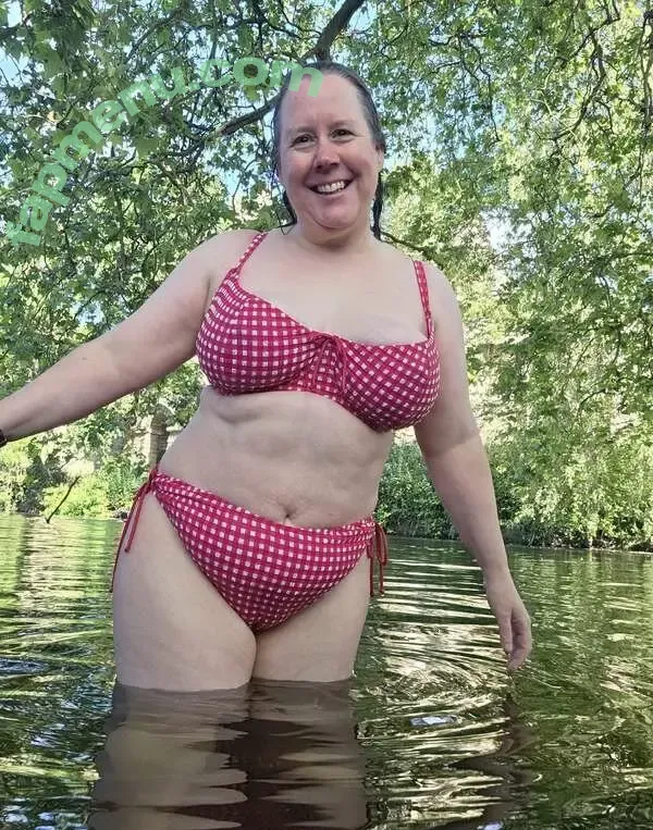 Em In Lingerie nude photo #0053 (eminlingerie / emmajg)