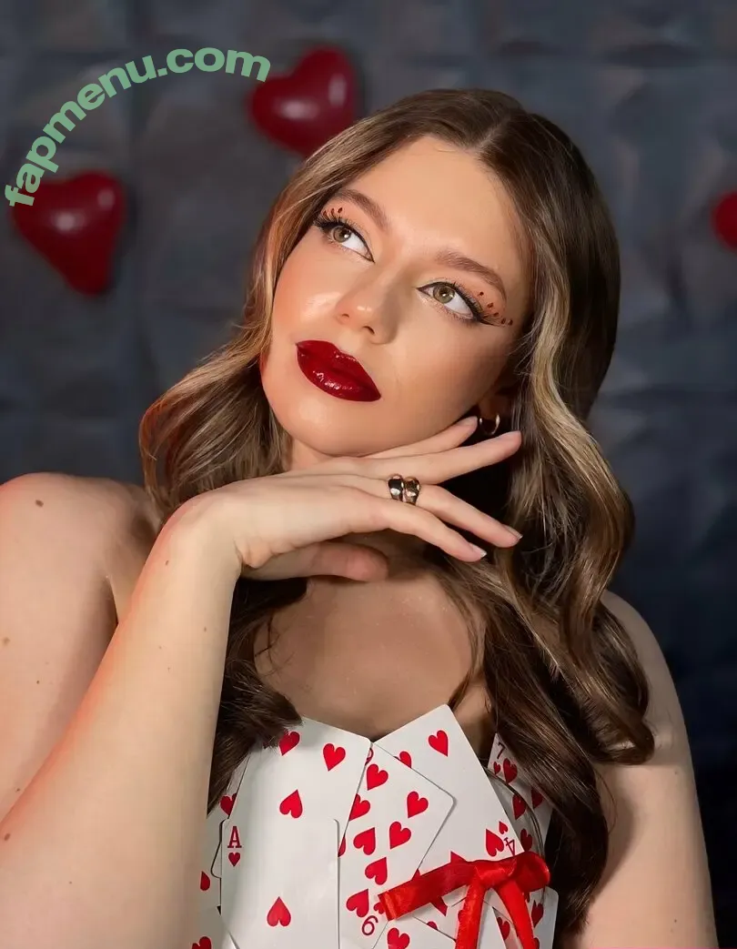 em_mad nude photo #0014 (em_mad)