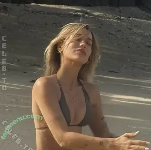 Ema Louise / emalouiise / emaxlouise nude photo #0081