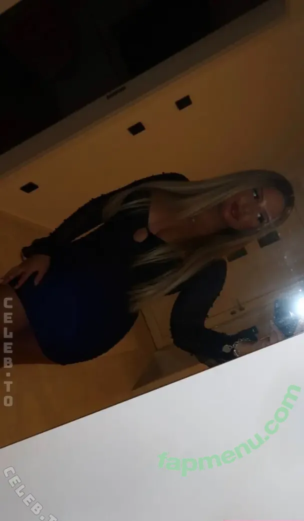 ema.mic nude photo #0039 (ema.mic)