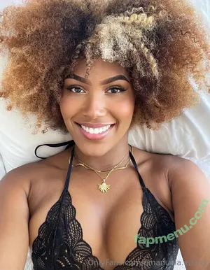 emanuela.ebony / ebonyemmanuella nude photo #0081