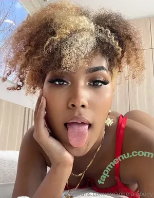 emanuela.ebony / ebonyemmanuella nude photo #0093