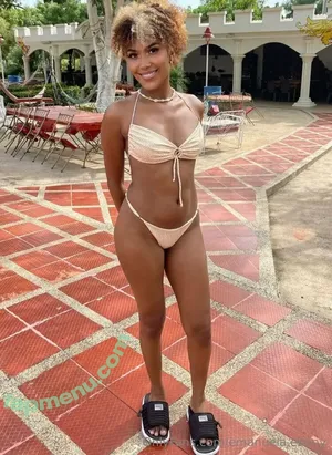 emanuela.ebony / ebonyemmanuella nude photo #0121