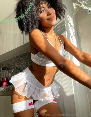 emanuela.ebony / ebonyemmanuella nude photo #0170