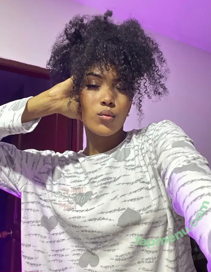 emanuela.ebony nude photo #0003 (ebonyemmanuella)