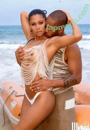 Emanuelle Diniz / emanudiniz13 / emanuellediniz nude photo #0014