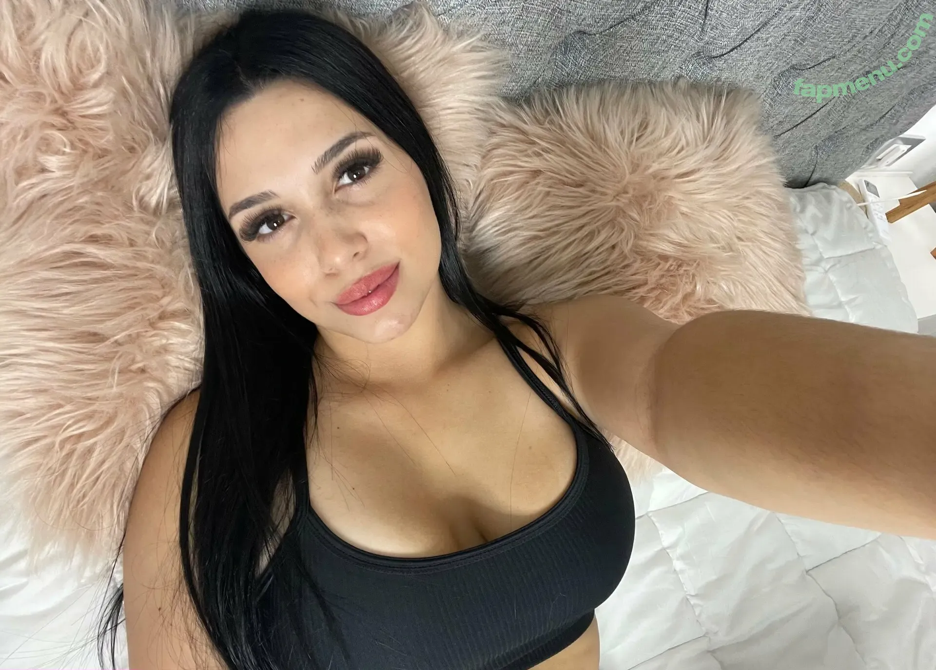 emav2 nude photo #0007 (emav2)