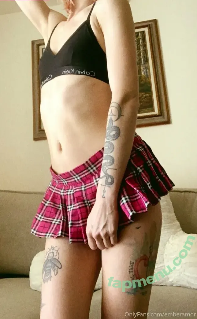 emberamor nude photo #0041 (theamberamour)