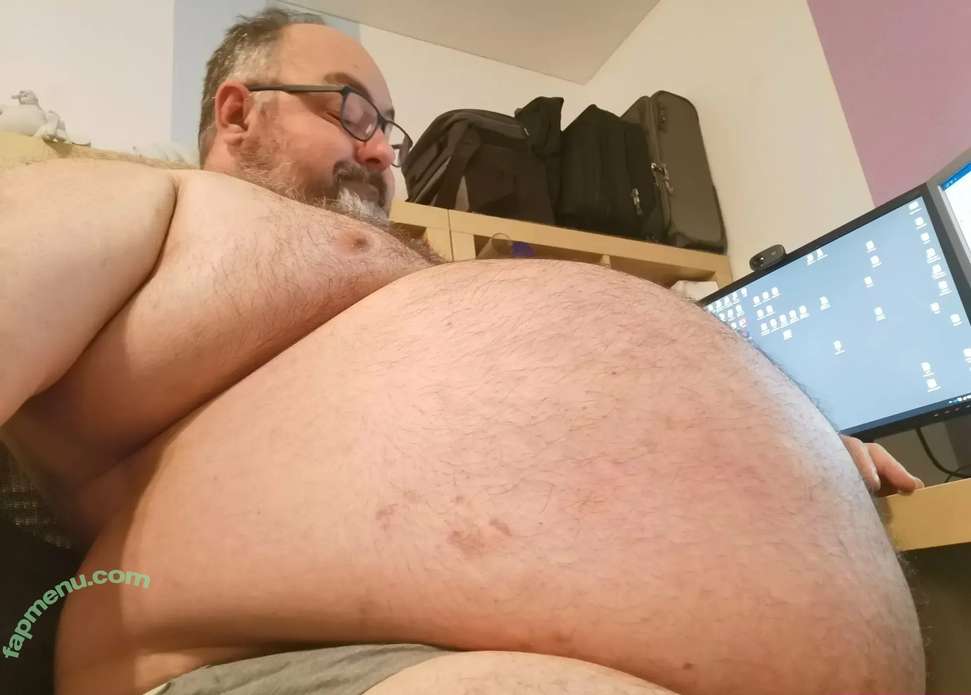 embonpoint nude photo #0221 (embonpoint)