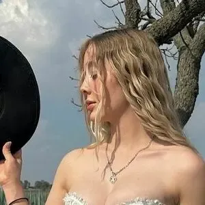 Emegeee / eme.gee nude photo #0005