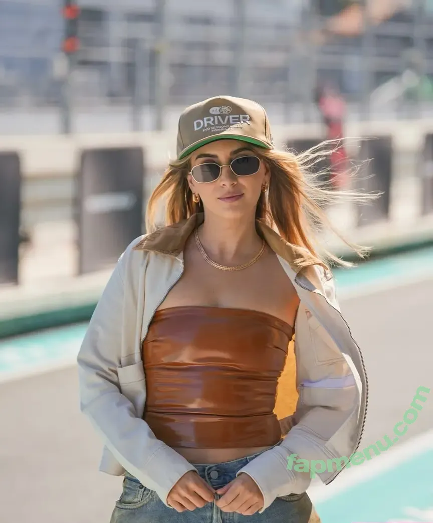 Emelia Hartford nude photo #0383 (EmeliaHartford / ms.emelia)