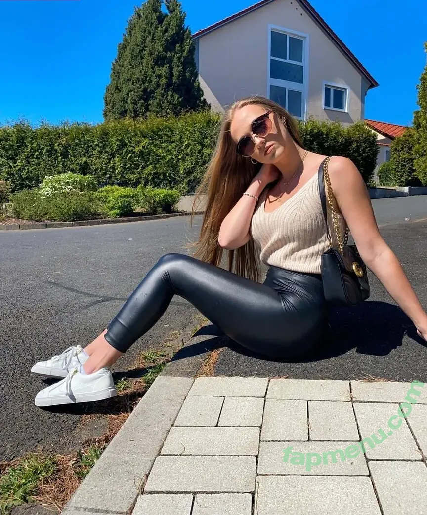 emelie.amber nude photo #0014 (emelie.amber)
