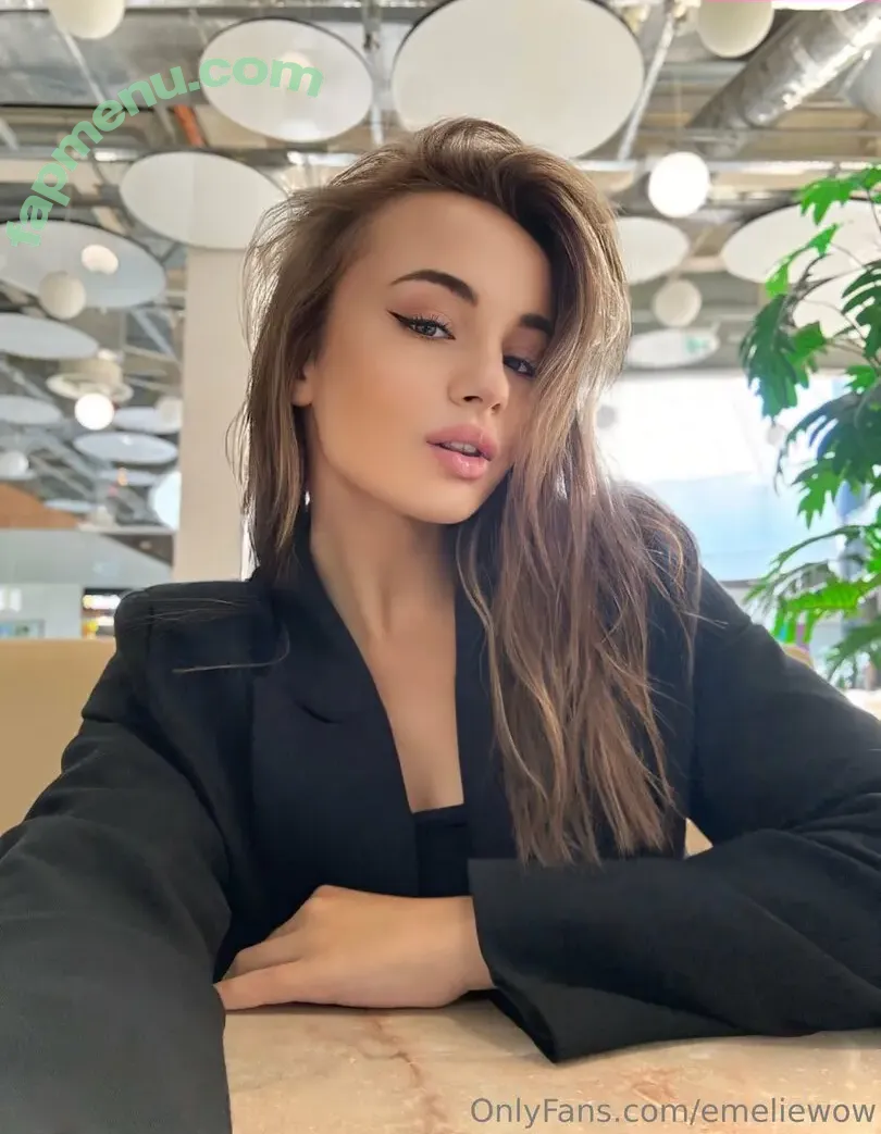 emeliewow nude photo #0017 (emeliewow)