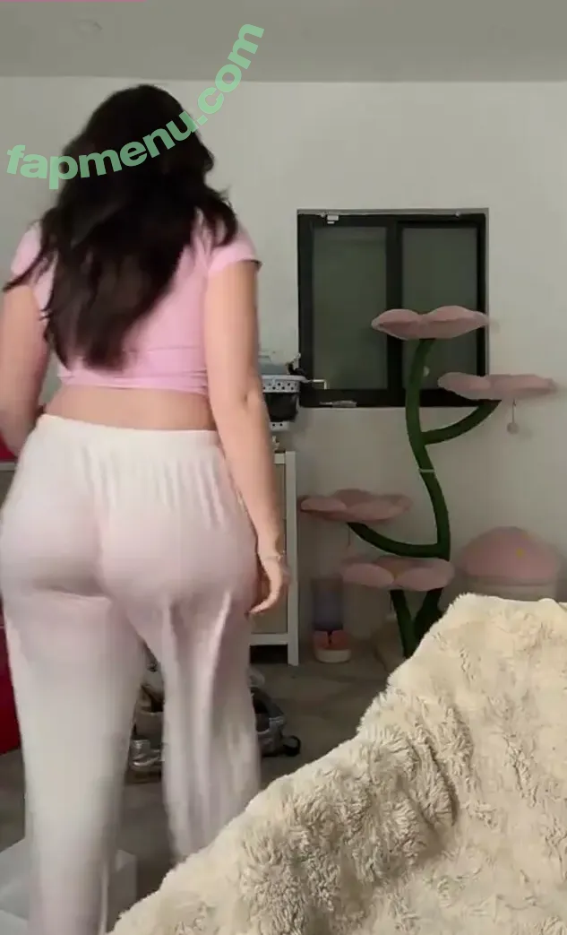 Emely Hernandez nude photo #0084 (emelylhernandez / reallyemely)