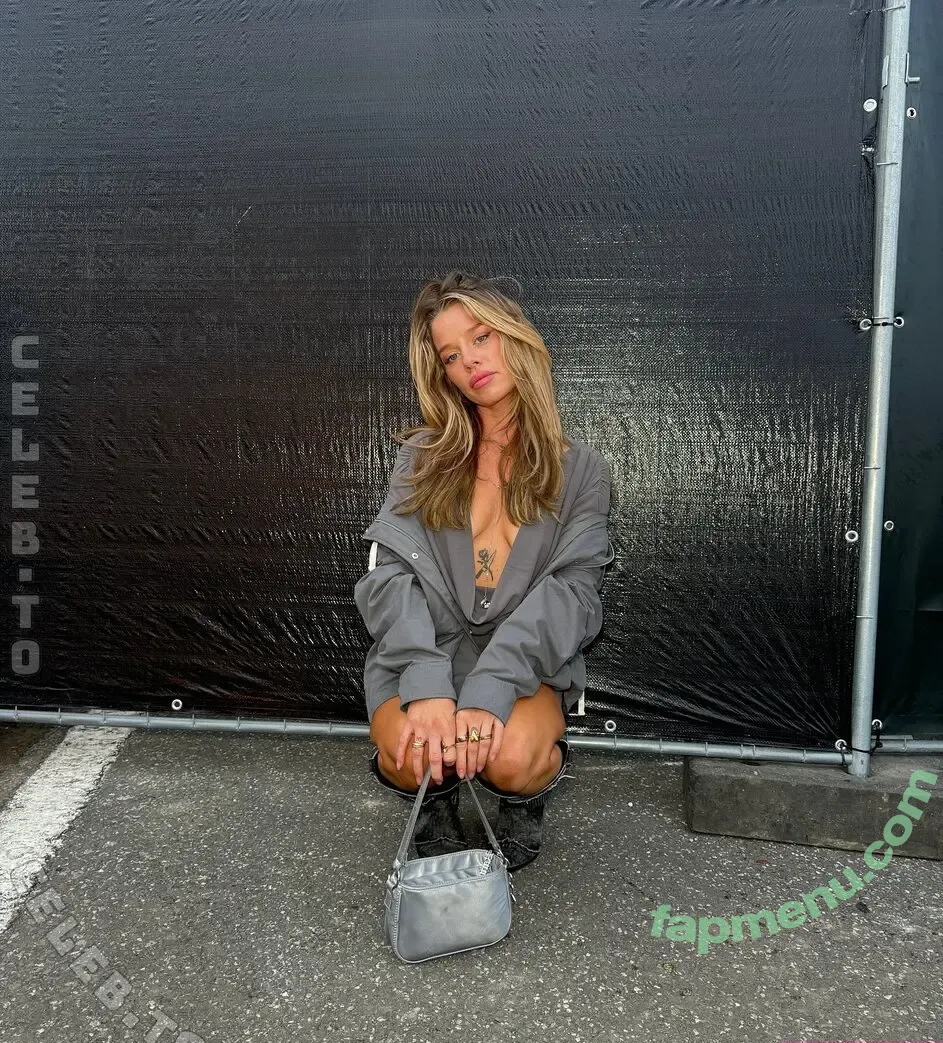 Emely Hüffer nude photo #0062 (Kemsgang / emskopf)