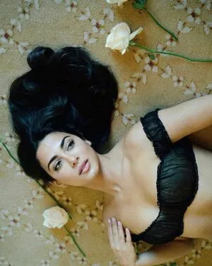 Emeraude Toubia / EmeraudeToubia / emeraude nude photo #0226