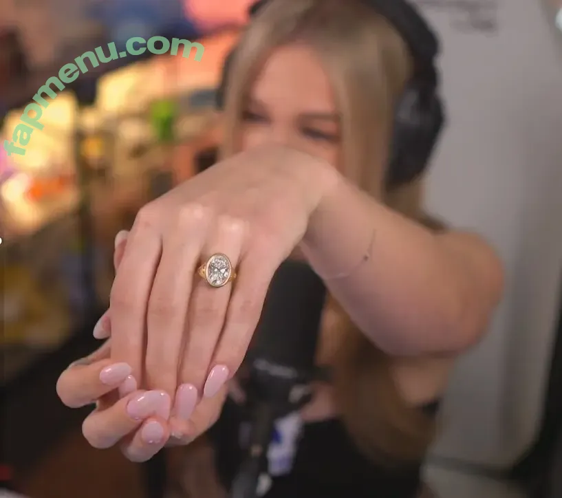 Emerome nude photo #0030 (Simp Chat / emeromee)