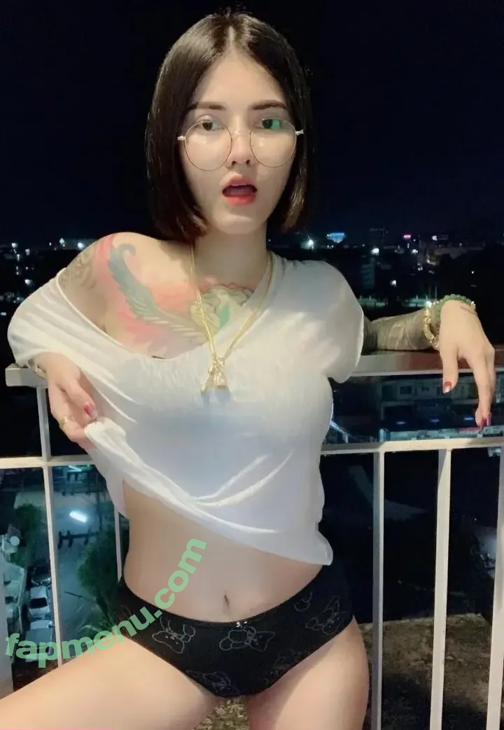 emhuayza nude photo #0006 (emhuayza)