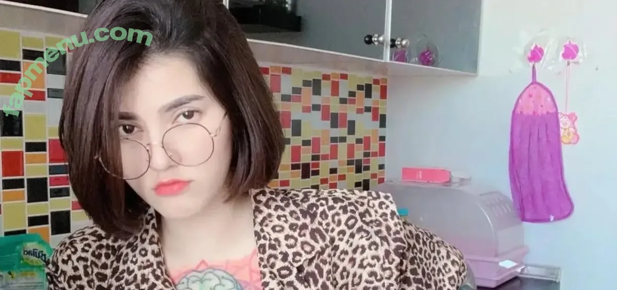 emhuayza nude photo #0013 (emhuayza)