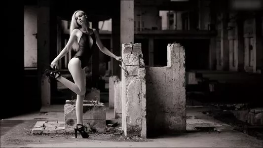 Emi Im Wunderland / emi_im_wunderland_ / posts nude photo #0120