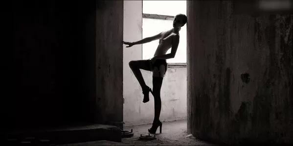 Emi Im Wunderland / emi_im_wunderland_ / posts nude photo #0123