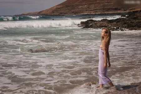 Emi Im Wunderland / emi_im_wunderland_ / posts nude photo #0217