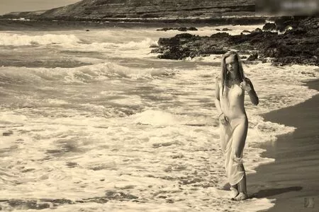 Emi Im Wunderland / emi_im_wunderland_ / posts nude photo #0219