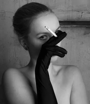 Emi Im Wunderland / emi_im_wunderland_ / posts nude photo #0230