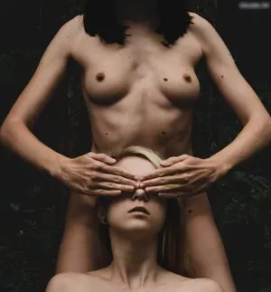 Emi Im Wunderland / Instagram / Model-Kartei / emi_im_wunderland_ / posts nude photo #0349