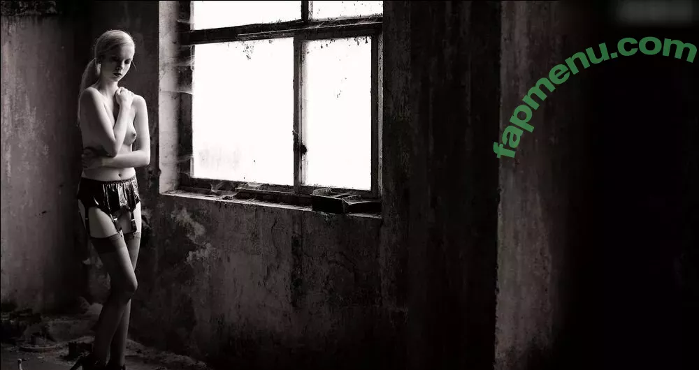 Emi Im Wunderland nude photo #0090 (emi_im_wunderland_ / posts)