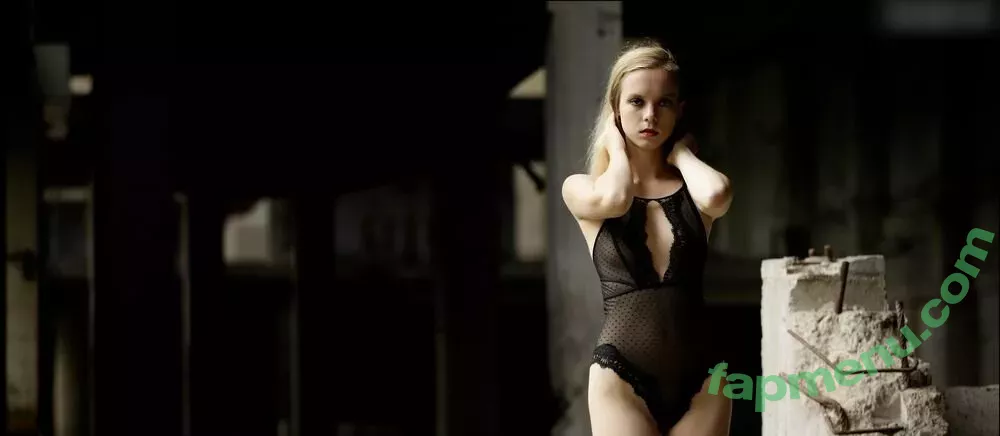 Emi Im Wunderland nude photo #0103 (emi_im_wunderland_ / posts)