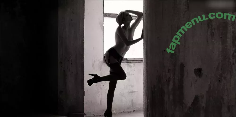 Emi Im Wunderland nude photo #0113 (emi_im_wunderland_ / posts)