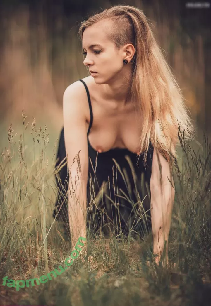 Emi Im Wunderland nude photo #0159 (emi_im_wunderland_ / posts)