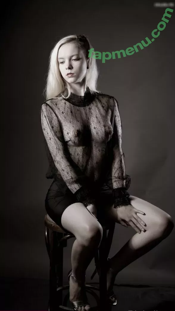 Emi Im Wunderland nude photo #0210 (emi_im_wunderland_ / posts)