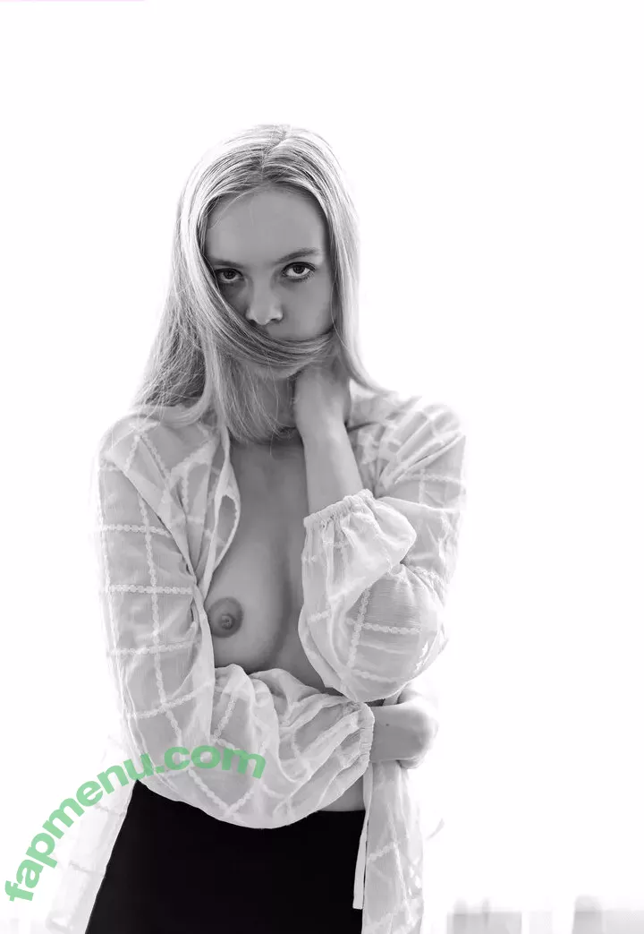 Emi Im Wunderland nude photo #0360 (Instagram / Model-Kartei / emi_im_wunderland_ / posts)