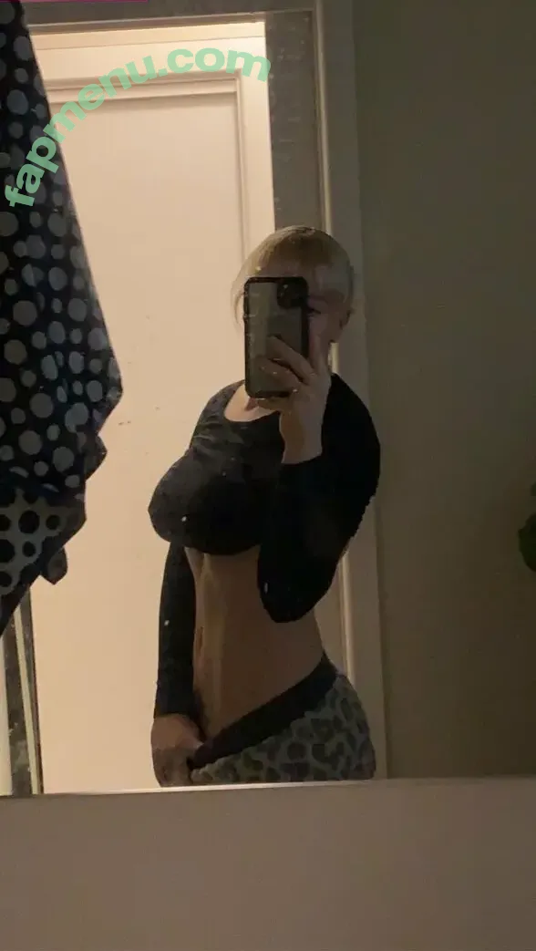 emi.smith nude photo #0027 (emi.smith)