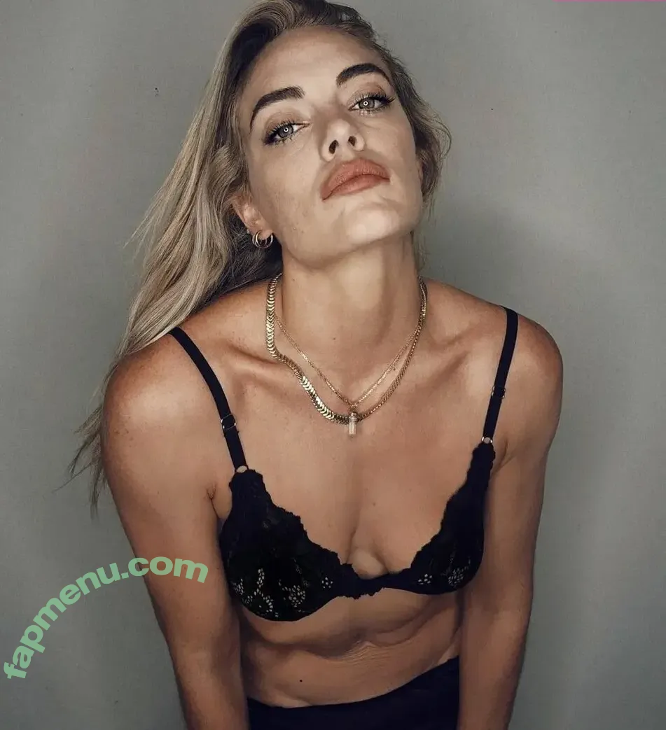Emilia Attias nude photo #0020 (Emilia Attias)
