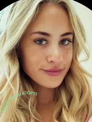 Emilia Barth / blonde.girlyy nude photo #0002