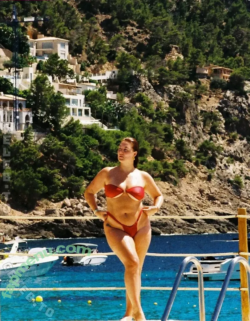 Emilia Baumgart nude photo #0185 (emiliabmgt / emiliamillie)