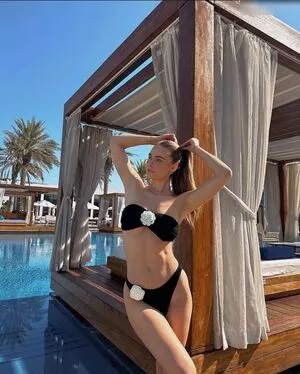 Emilia Bte / Emilia / emiliaofficial nude photo #0592