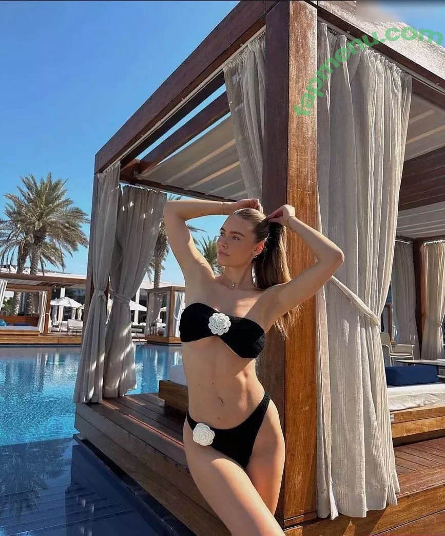 Emilia Bte nude photo #0592 (Emilia / emiliaofficial)