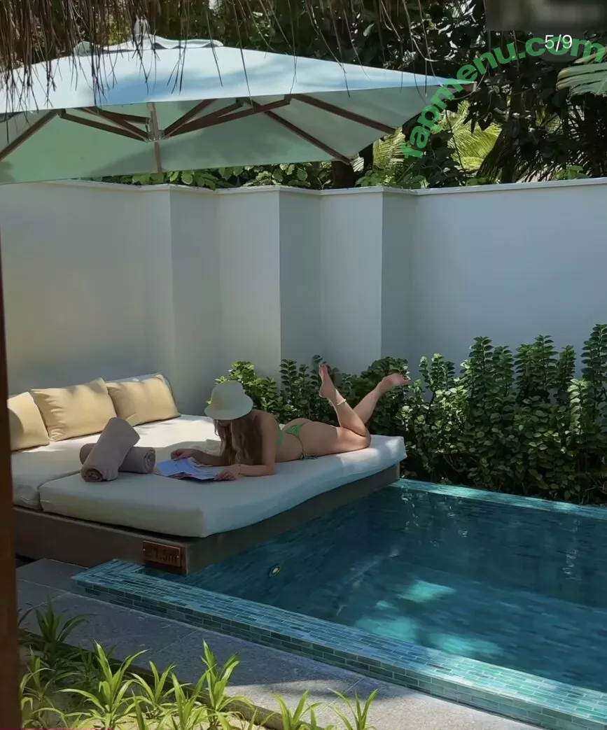 Emilia Bte nude photo #0605 (Emilia / emiliaofficial)