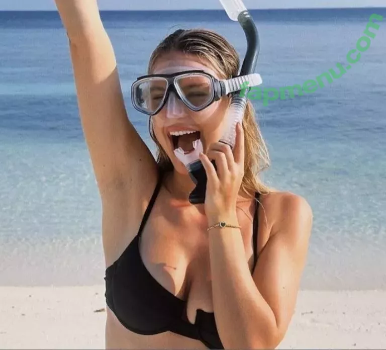 Emilia Bte nude photo #0646 (Emilia / emiliaofficial)