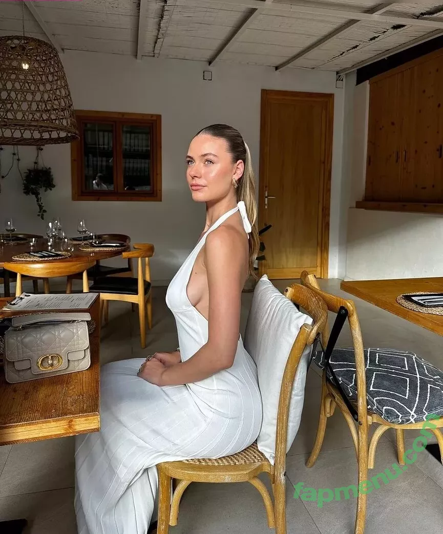 Emilia Bte nude photo #0806 (Emilia / emiliaofficial)
