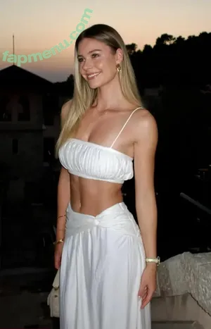 Emilia Bte / Emilia / emiliaofficial nude photo #1332