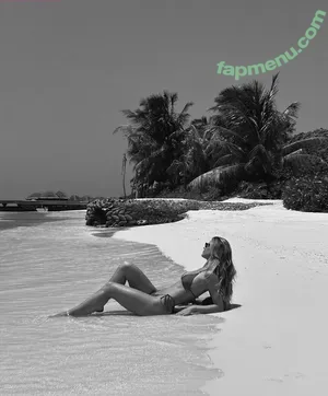 Emilia Bte / Emilia / emiliaofficial nude photo #1346