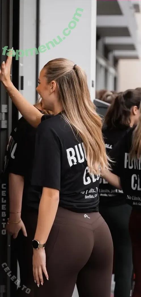 Emilia Bte nude photo #1359 (Emiliaslifestyle / emilia / emilia.bte / emiliaofficial)