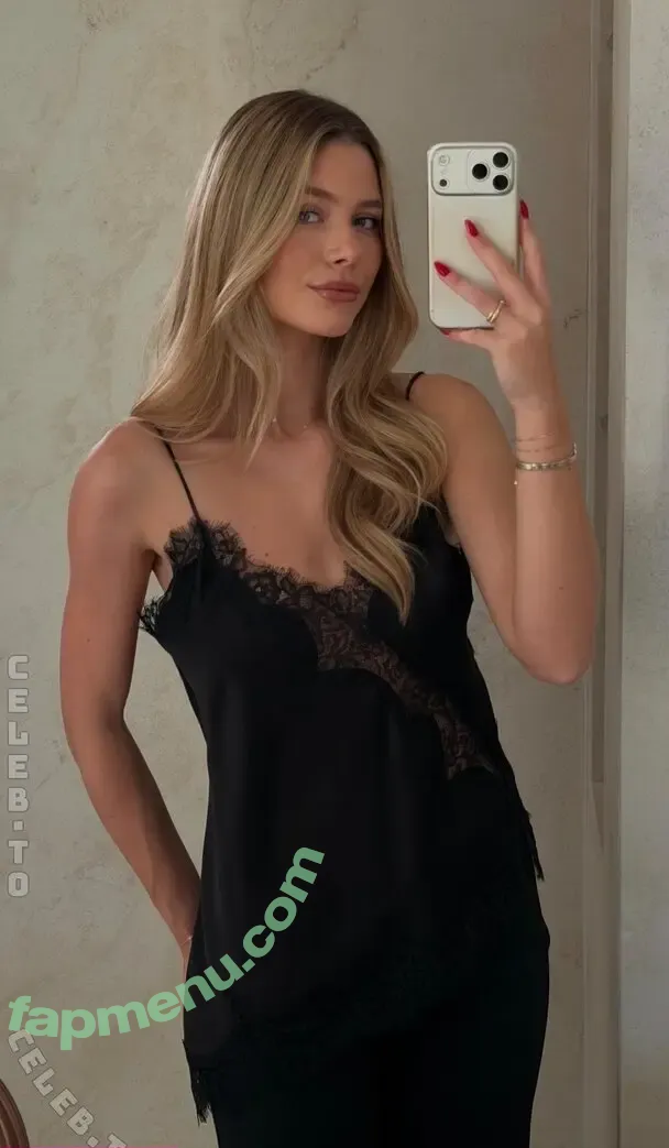 Emilia Bte nude photo #1414 (Emiliaslifestyle / emilia / emilia.bte / emiliaofficial)